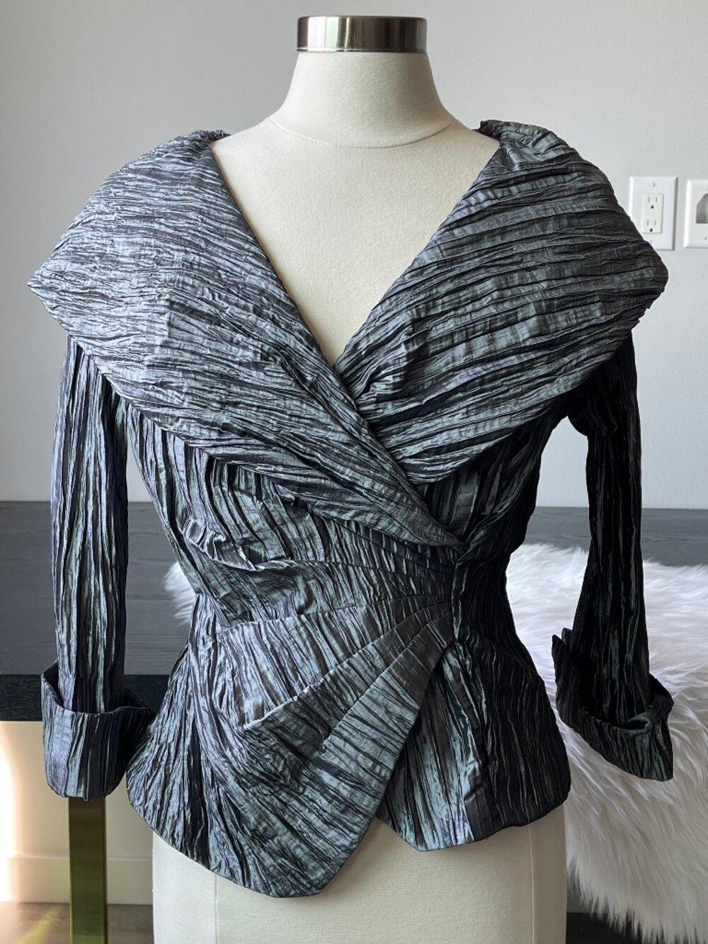 Size 8 CACHET™ Metallic Crinkle Pleated Sculptural Top